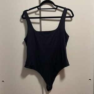 Aritzia Babaton Square Neck Body Suit size 2XL